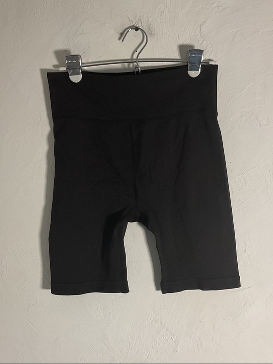 Love & Sports Pants - Love & Sports Seamless High Waist 8” Biker Shorts Size L Black